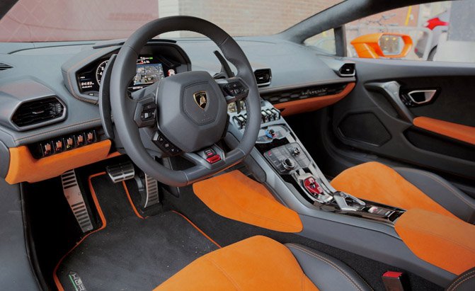 2015 Lamborghini Huracan Video Review