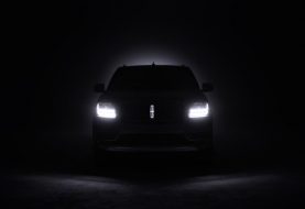 Lincoln Teases First All-New Navigator in 11 Years