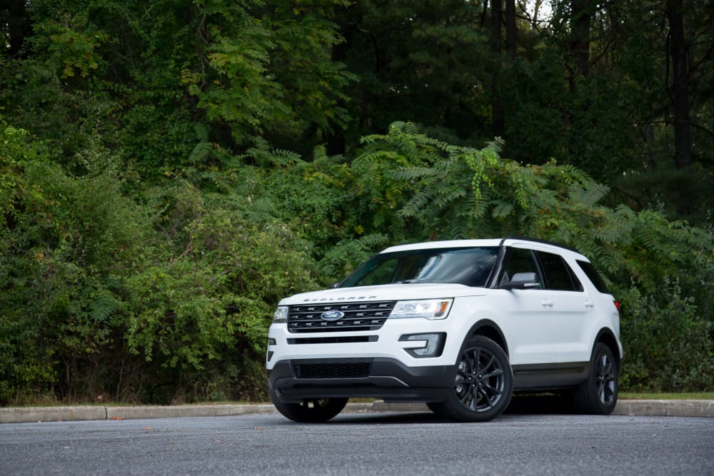 2017 Ford Explorer Photo Gallery