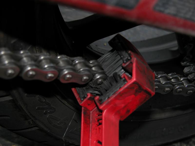 How to-maintain motorcycle chain and sprocket