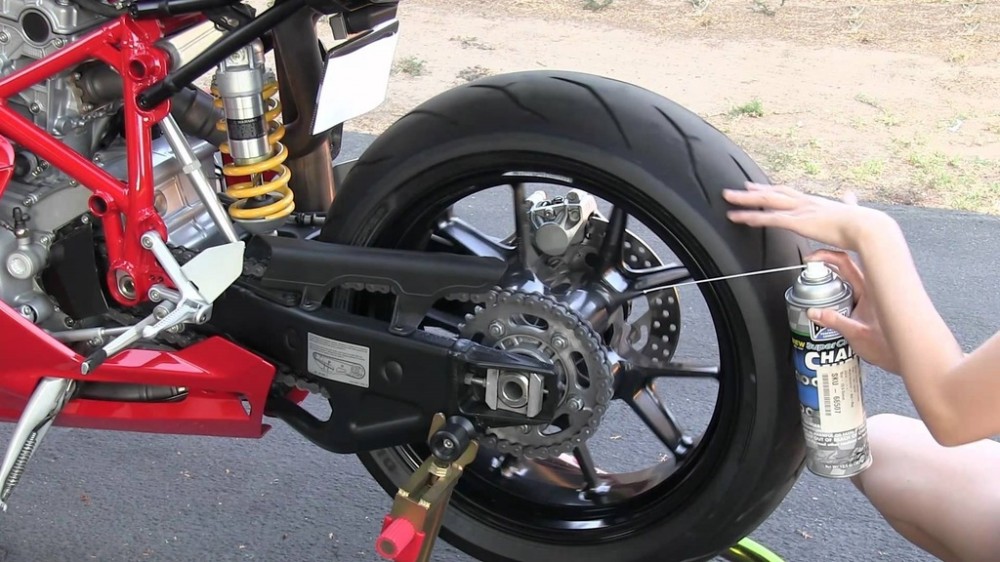 How to-maintain motorcycle chain and sprocket