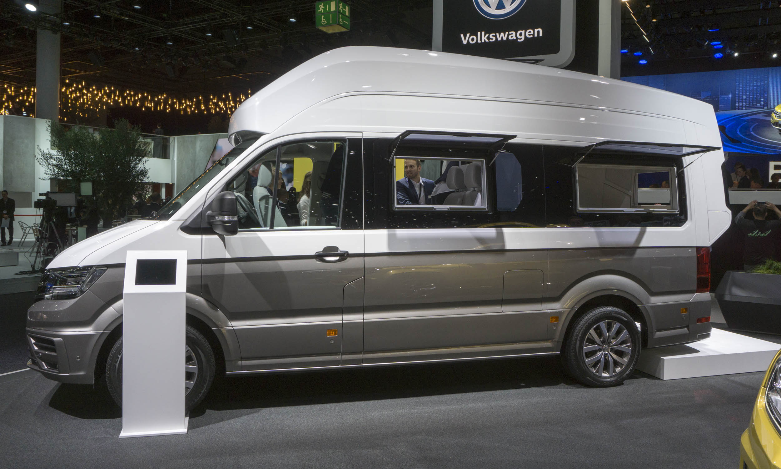 2017 Frankfurt Motor Show: Versatile Vans