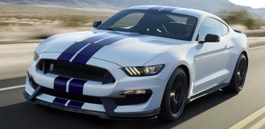 Here Are the Most Powerful Cars with a Manual Transmission Available in 2016