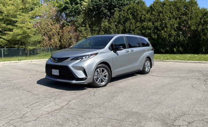 2023 Toyota Sienna 25th Anniversary Special Edition Review