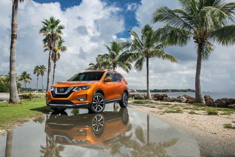 2017 Nissan Rogue Debuts with Updated Look, More Convenience Features