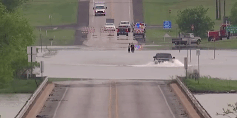 What To Do If You’re Driving and Encounter a Flash Flood