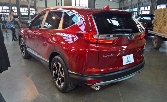 All-New 2017 Honda CR-V Debuts with Optional Turbo Engine, Standard Volume Knob