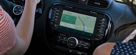 Android Auto and Apple CarPlay - What Do They Do, and Are They for You?