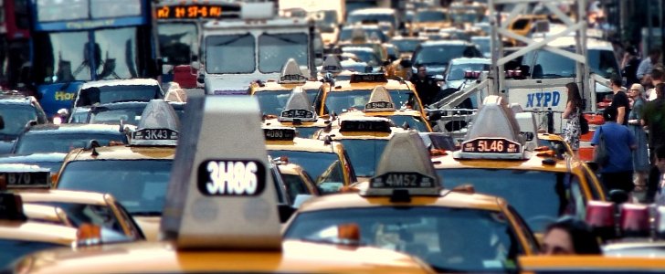 How to Avoid City Traffic Jams Like a Boss