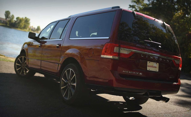 2016 Lincoln Navigator L Review: Curbed with Craig Cole