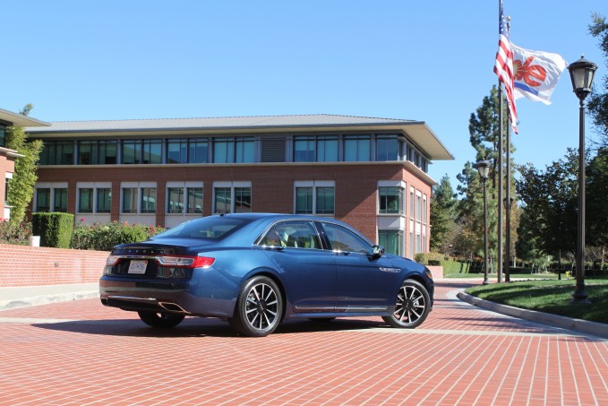 2017 Lincoln Continental Review