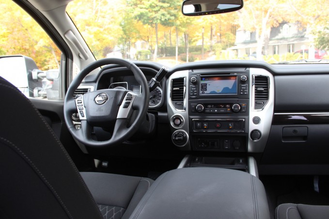 2017 Nissan Titan vs Titan XD Review