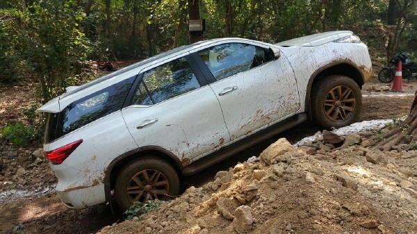 Toyota Fortuner off-road experience - Getting the Fortuner’s boots dirty