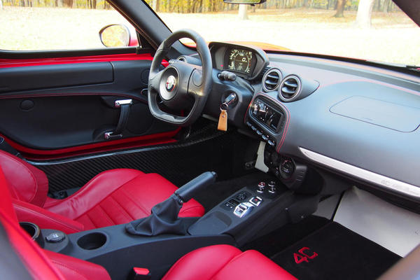 2015 Alfa Romeo 4C Review