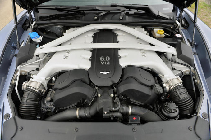 2015 Aston Martin Vanquish Coupe Review