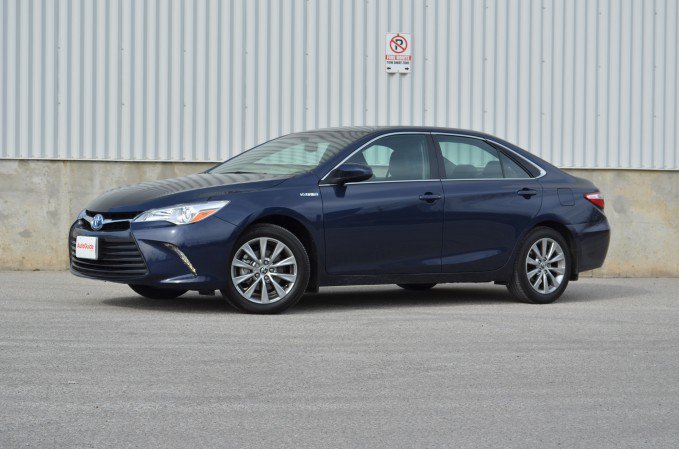 2015 Toyota Camry Hybrid Review