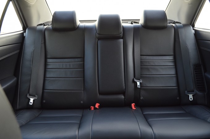 2015 Toyota Camry Hybrid Review