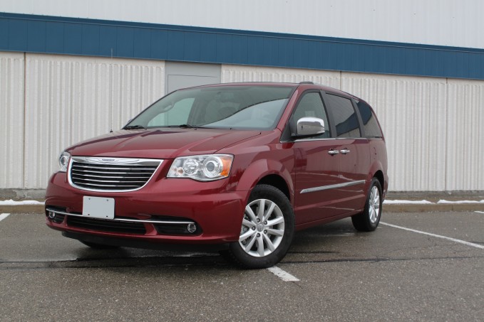 2016 Chrysler Town and Country Review 4 2016 Chrysler Town and Country Review
