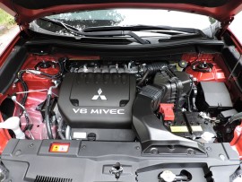 2016 Mitsubishi Outlander Review