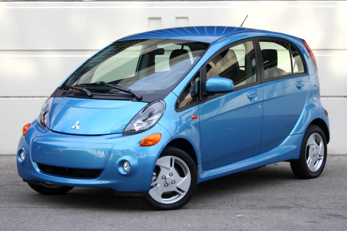 2016 Mitsubishi i-MiEV Review