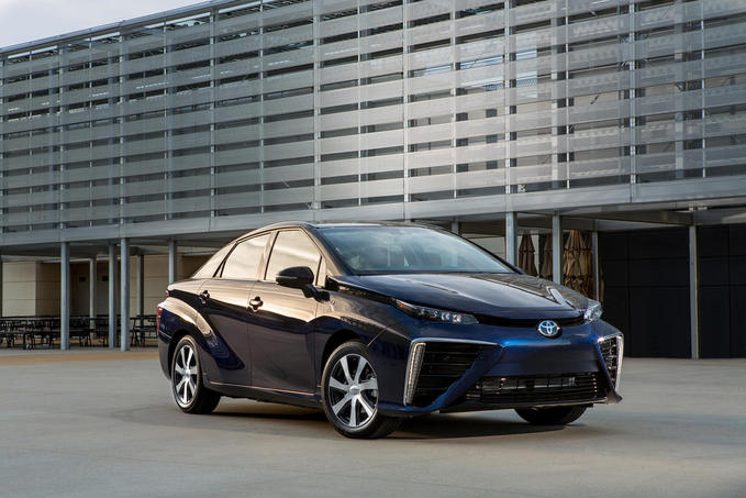 2016 Toyota Mirai Review