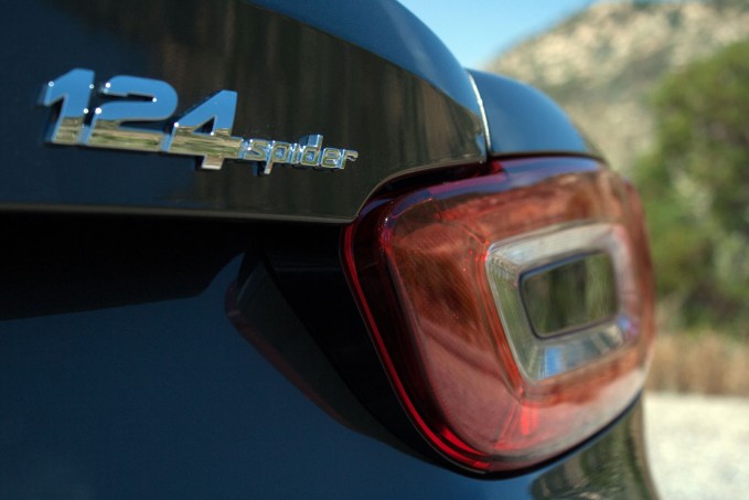 2017 Fiat 124 Spider Review