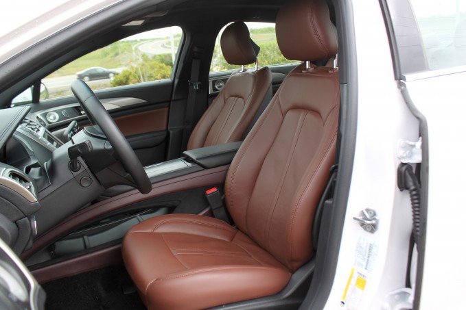 2017 Lincoln MKZ Review
