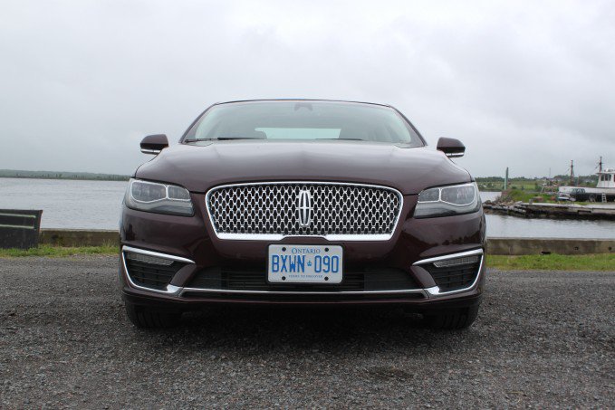 2017 Lincoln MKZ Review