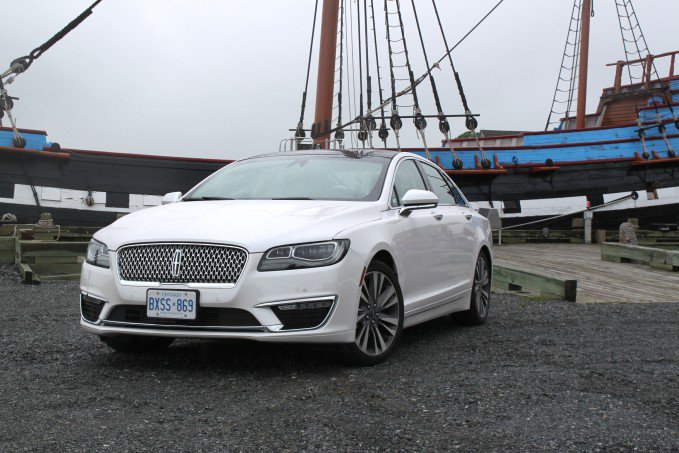 2017 Lincoln MKZ Review
