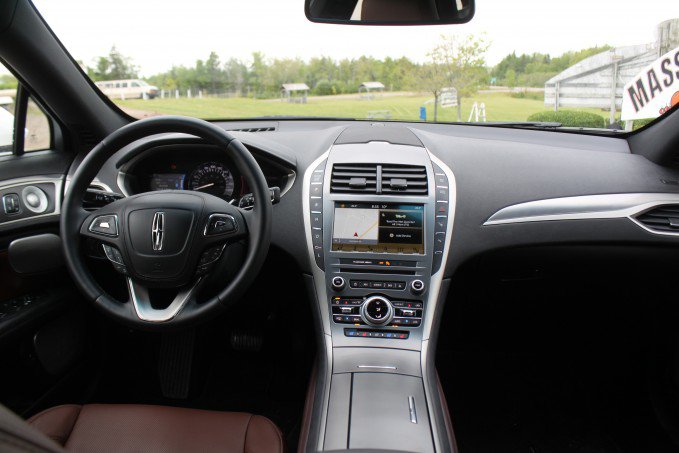 2017 Lincoln MKZ Review