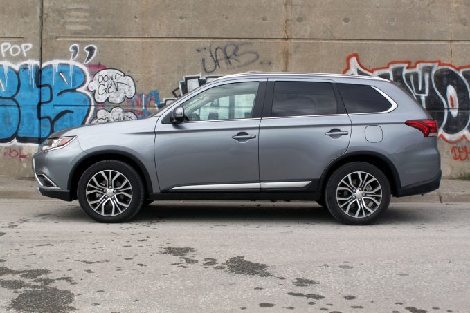 2017 Mitsubishi Outlander Review 2 2017 Mitsubishi Outlander Review