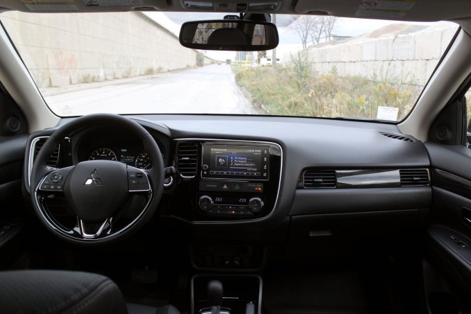 2017 Mitsubishi Outlander Review 3 2017 Mitsubishi Outlander Review