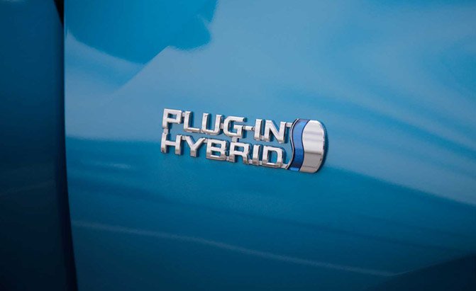 2017 Toyota Prius Prime Review and First Drive 2 2017 Toyota Prius Prime Review and First Drive