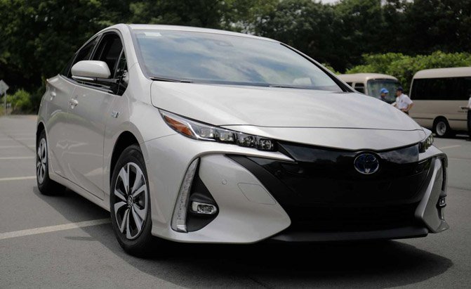2017 Toyota Prius Prime Review and First Drive 4 2017 Toyota Prius Prime Review and First Drive