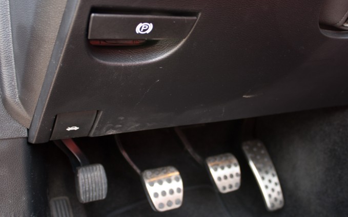 6 Tips for Driving in the Snow and Not Crashing 3 6 Tips for Driving in the Snow and Not Crashing