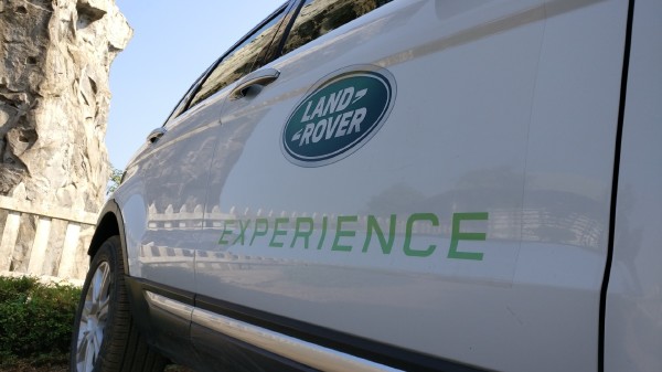 Land Rover Experience 2016: mud, rut and rocks at Amby Valley