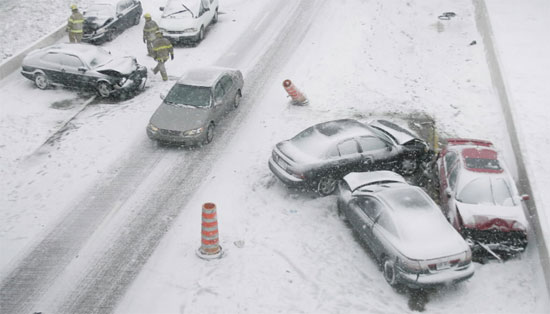 6 Tips for Driving in the Snow and Not Crashing 6 6 Tips for Driving in the Snow and Not Crashing