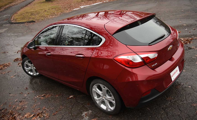 2017 Chevrolet Cruze Hatchback Premier Review: Curbed with Craig Cole