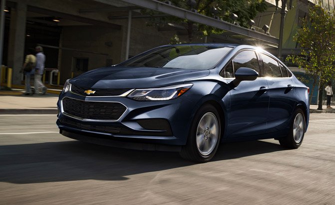 How the 2017 Chevrolet Cruze Diesel Gets 52 MPG