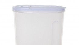 A plastic cereal box can work as a trash bin in your car Ten Cheap Car Hacks That May Help You Deal With Day-To-Day Issues