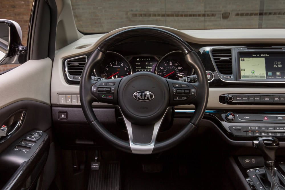 2016 Kia Sedona Photo Gallery