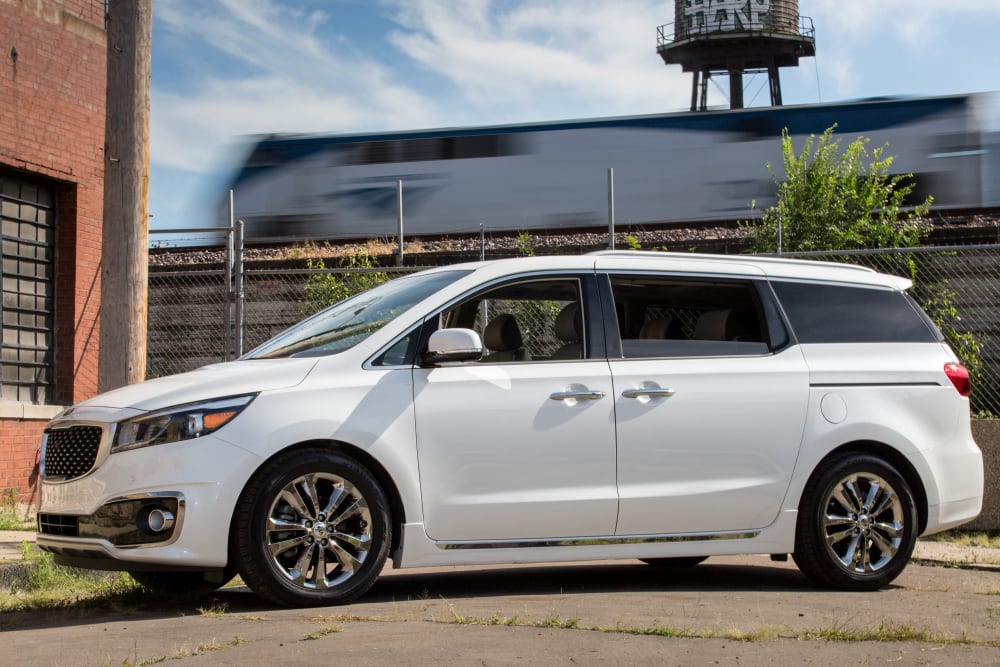 2016 Kia Sedona Photo Gallery