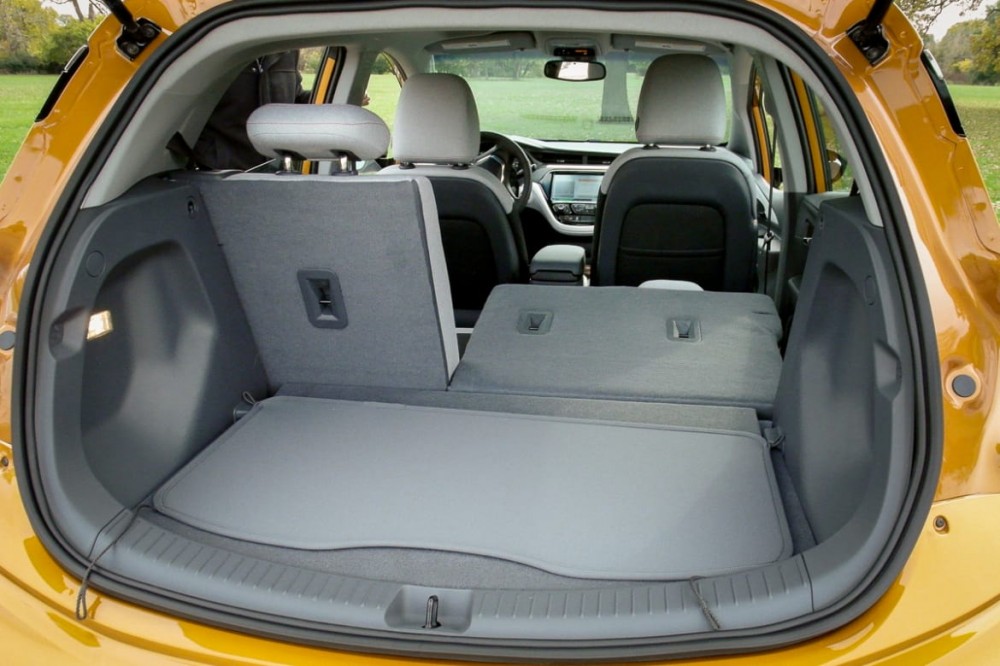 2017 Chevrolet Bolt EV:  AutoAfterWorld