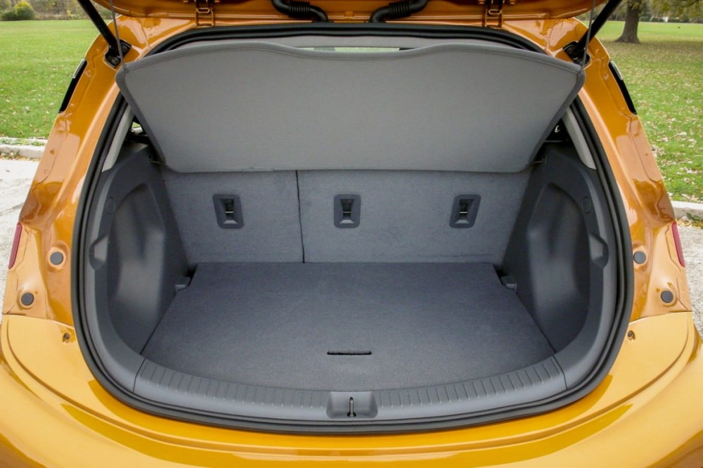 2017 Chevrolet Bolt EV:  AutoAfterWorld