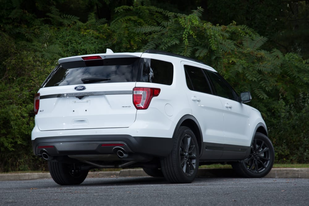 2017 Ford Explorer Photo Gallery