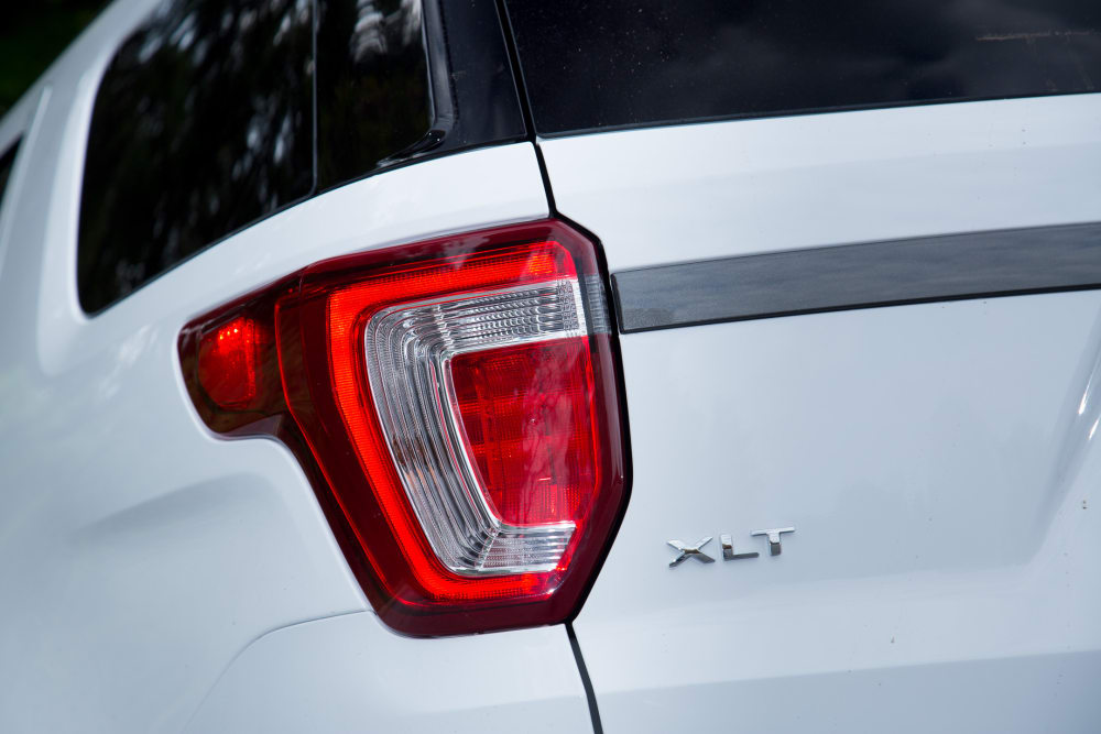 2017 Ford Explorer Photo Gallery