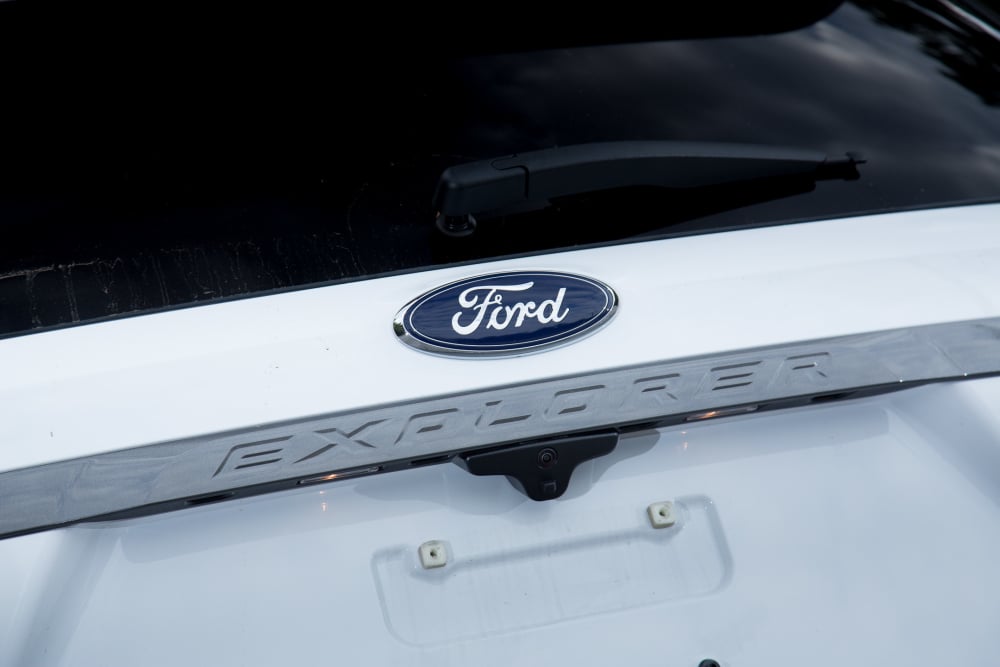 2017 Ford Explorer Photo Gallery