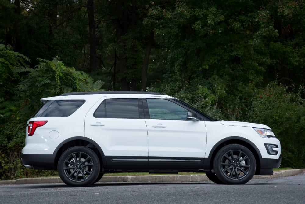 2017 Ford Explorer Photo Gallery