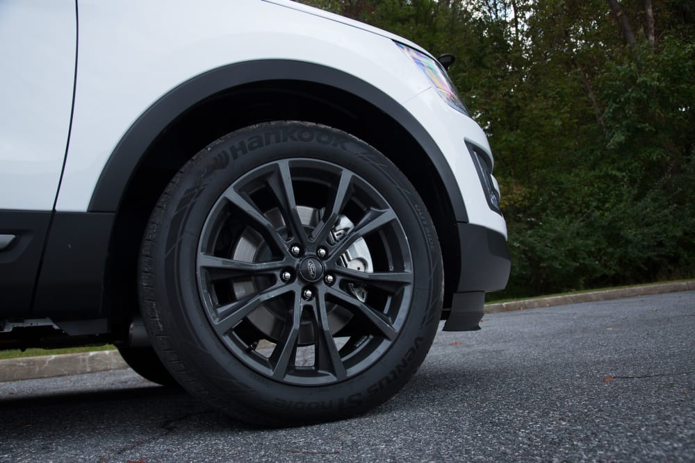 2017 Ford Explorer Photo Gallery