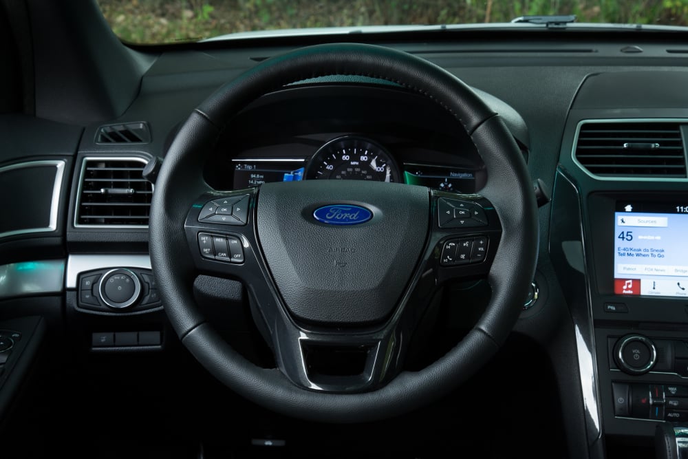 2017 Ford Explorer Photo Gallery